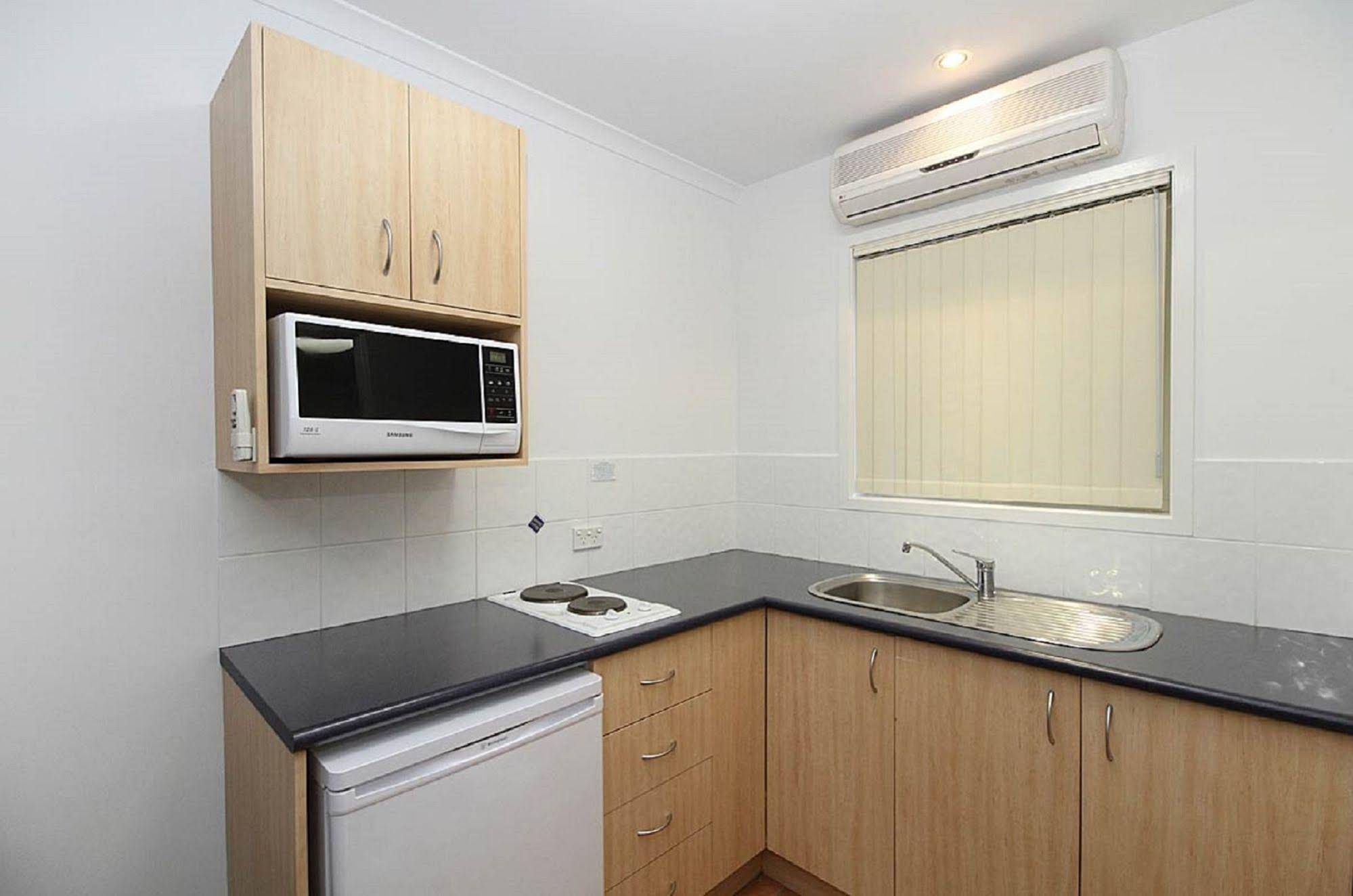 Browns Plains Motor Inn