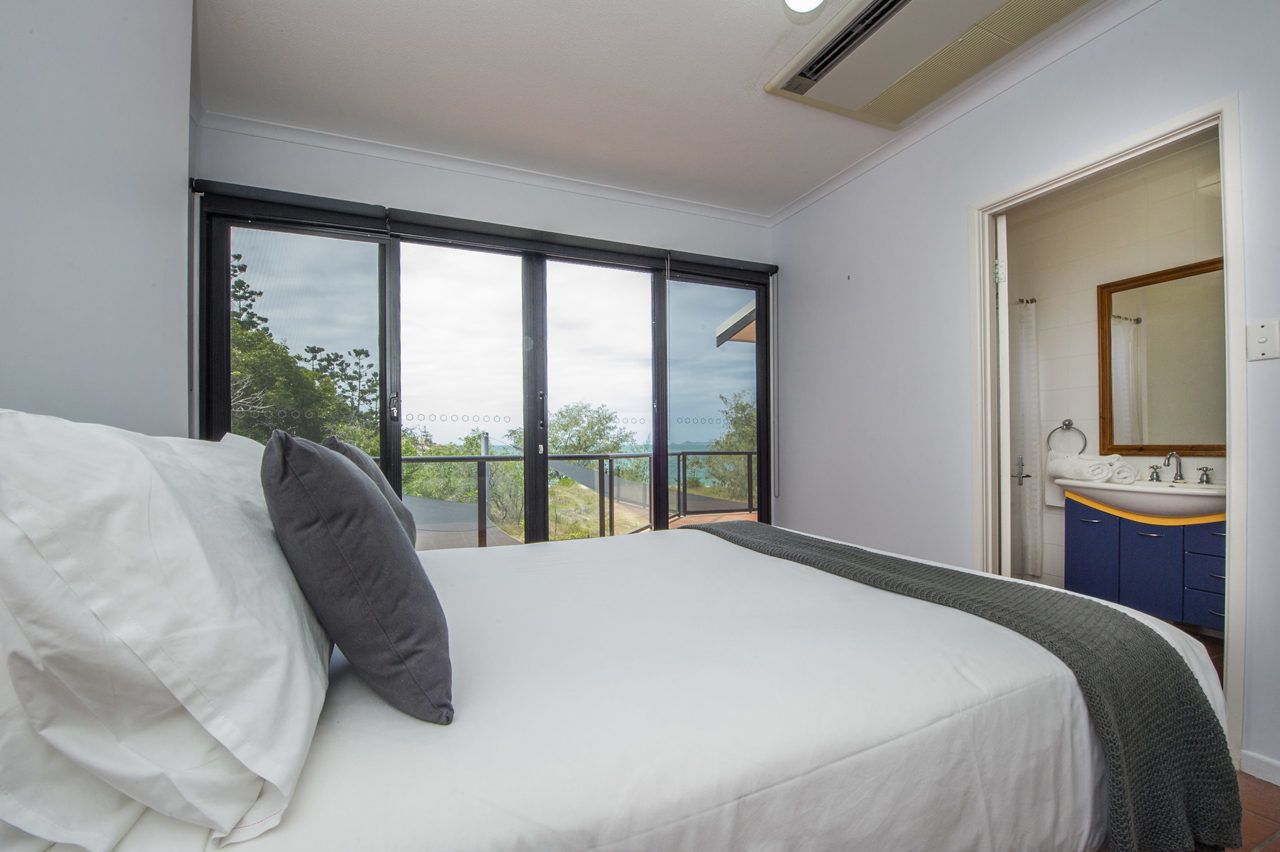 The Beach House At Arthur Bay