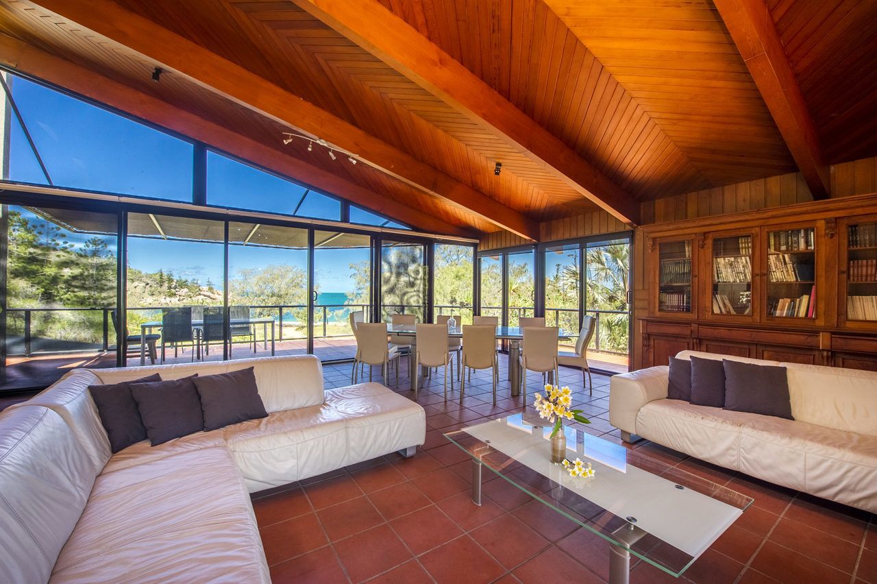 The Beach House At Arthur Bay