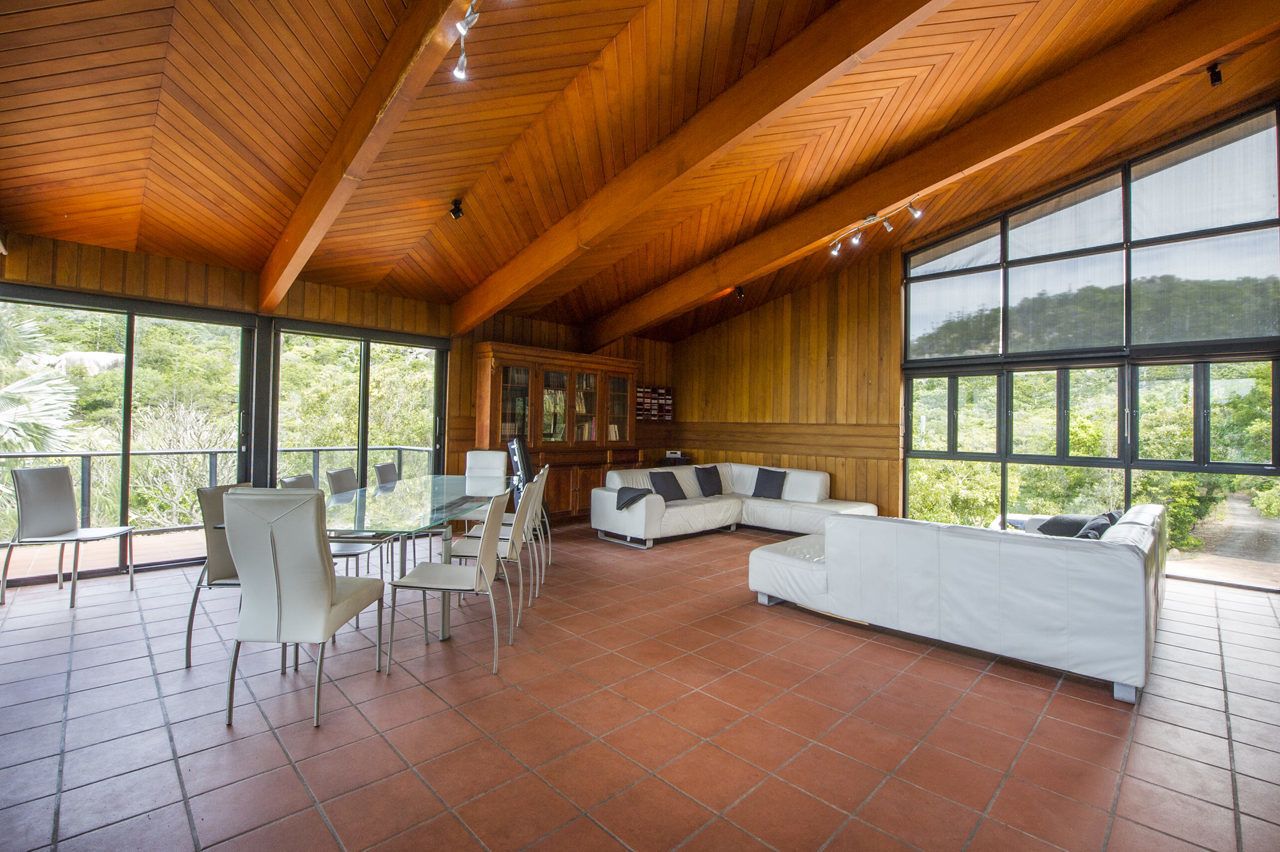The Beach House At Arthur Bay