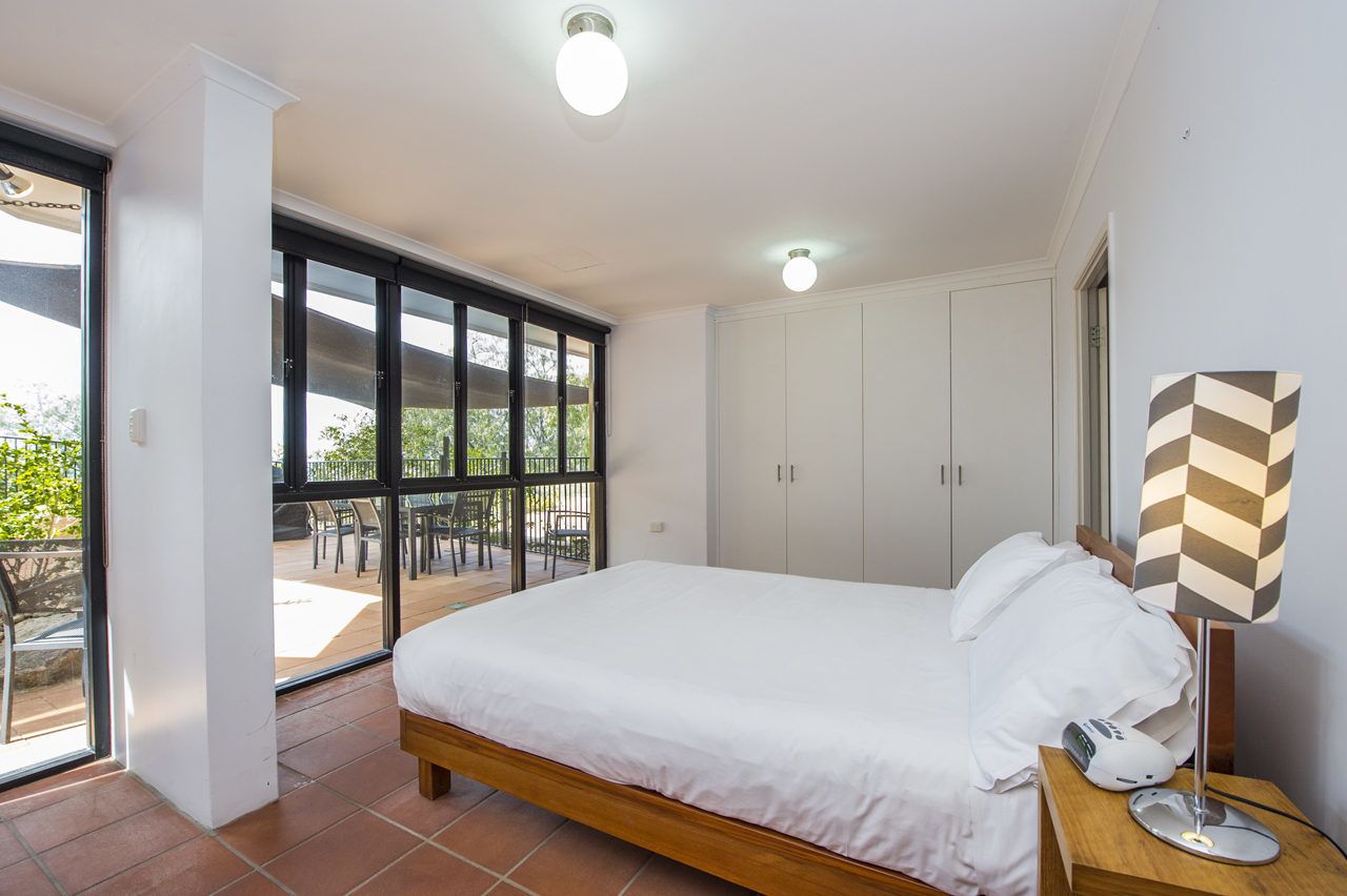 The Beach House At Arthur Bay