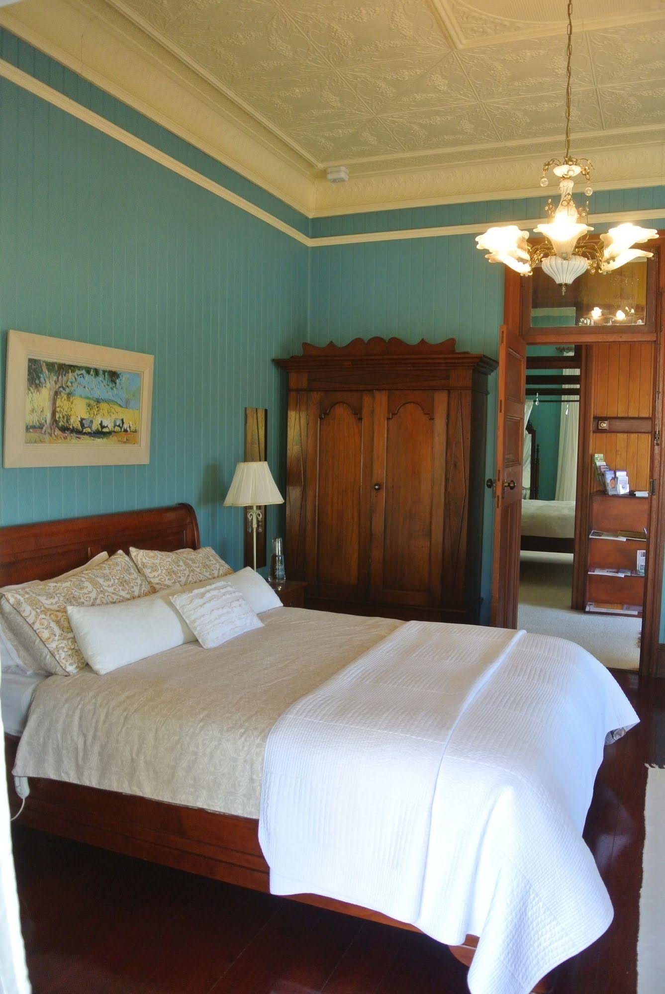 Wiss House Bed and Breakfast