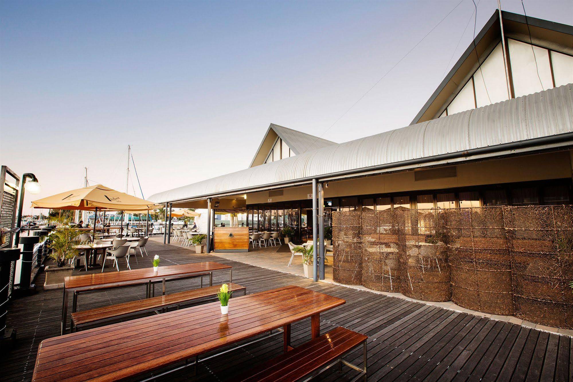Nightcap at Kawana Waters Hotel