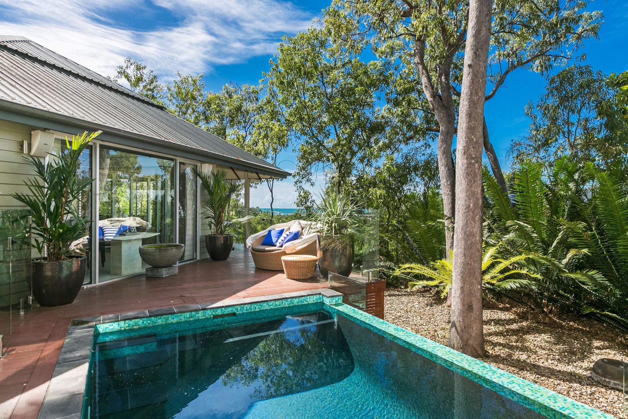 Luxurious Treetop Sanctuary