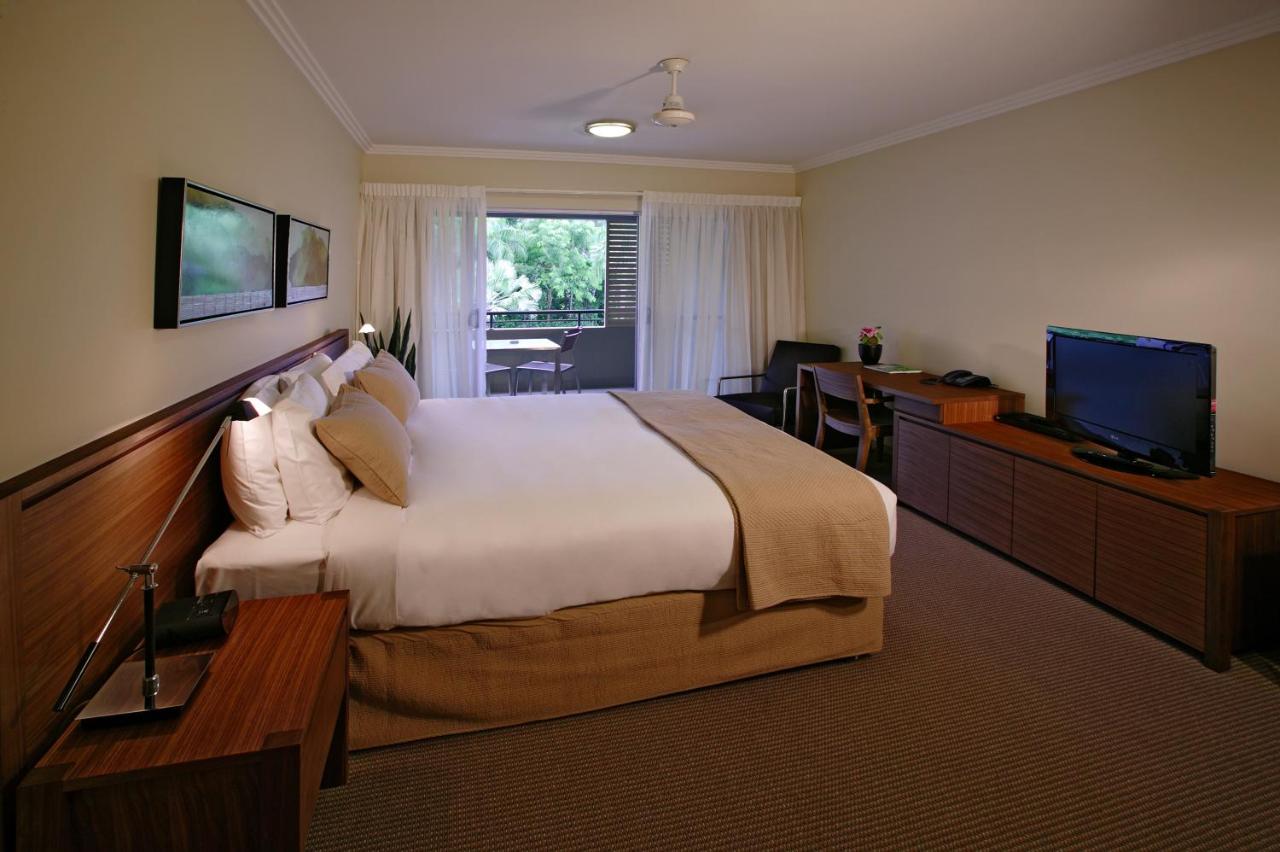 Paradise Palms Resort & Country Club