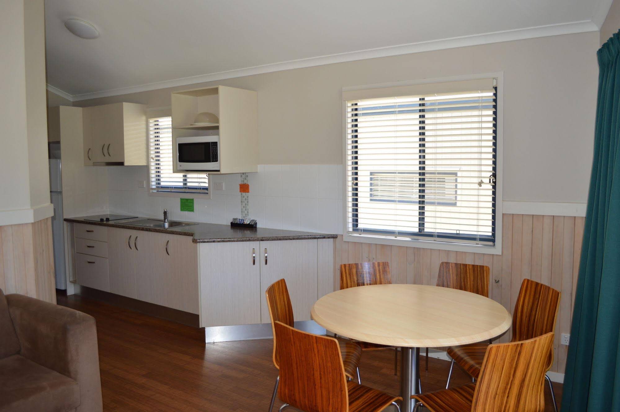 Mackay Blacks Beach Holiday Park