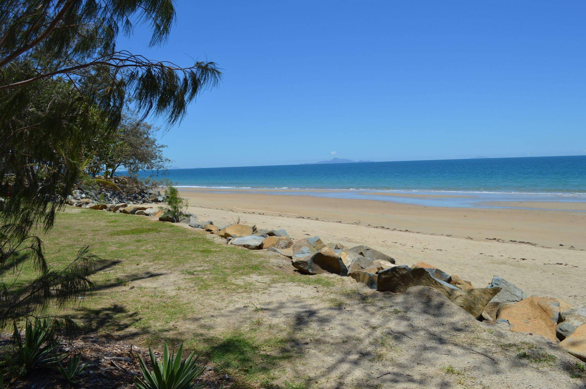 Mackay Blacks Beach Holiday Park