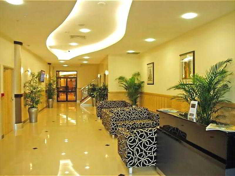 Rydges Mackay Suites