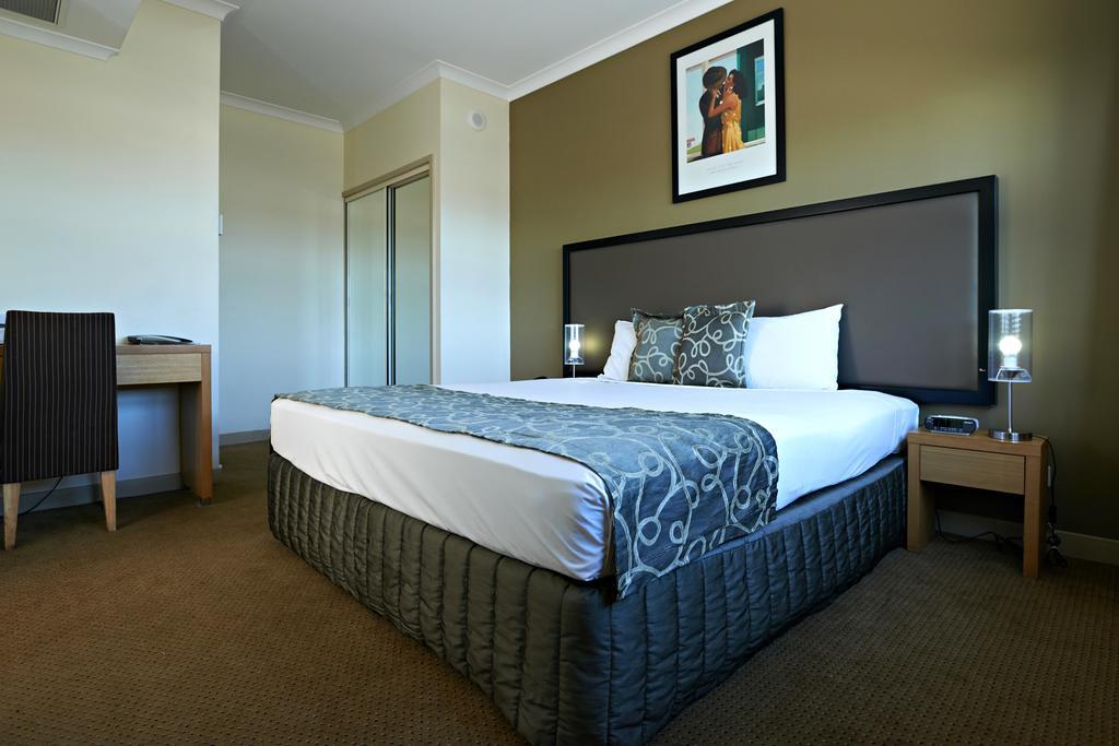 Rydges Mackay Suites