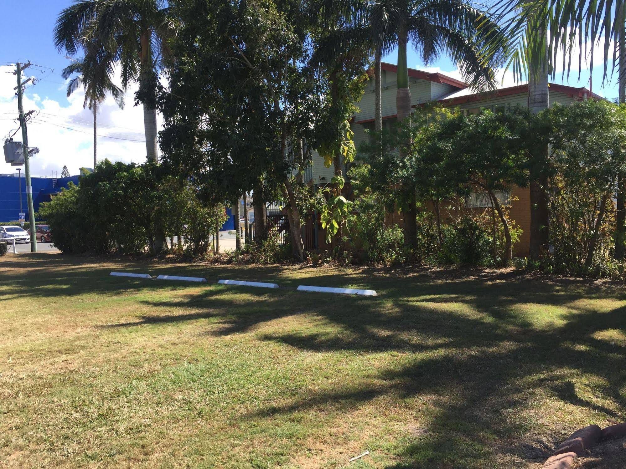Paradise Motel
