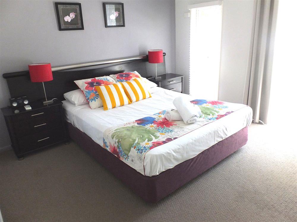 The Shores Holiday Apartments