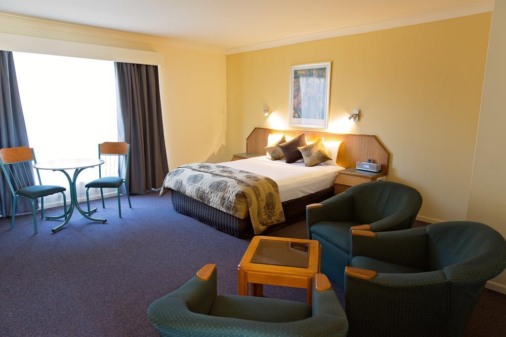 White Lace Motor Inn