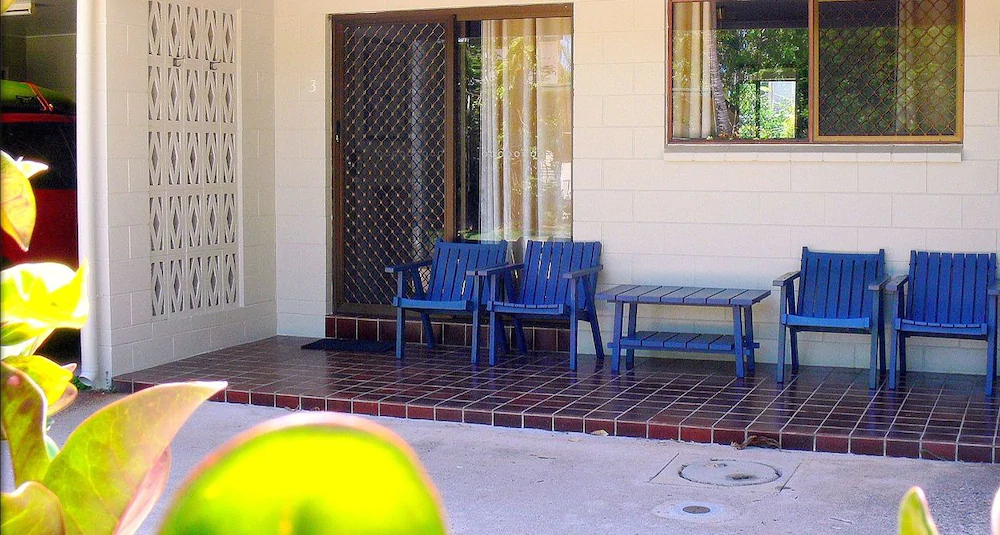 Magnetic Retreat Holiday Units