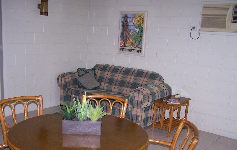 Magnetic Retreat Holiday Units