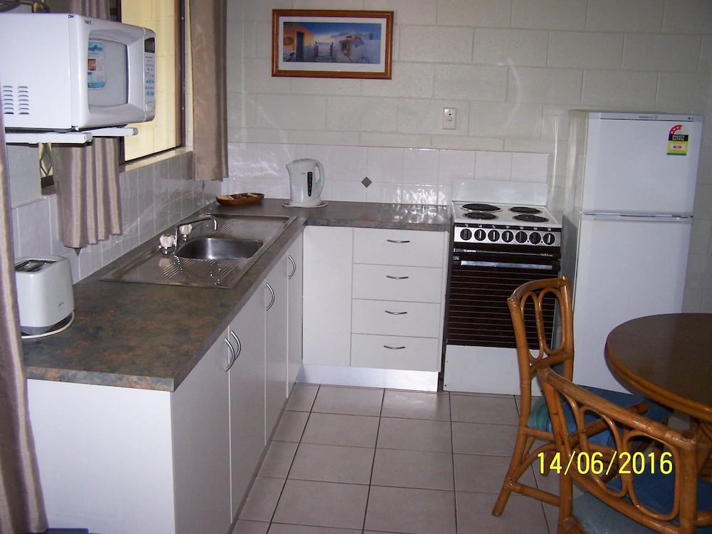 Magnetic Retreat Holiday Units