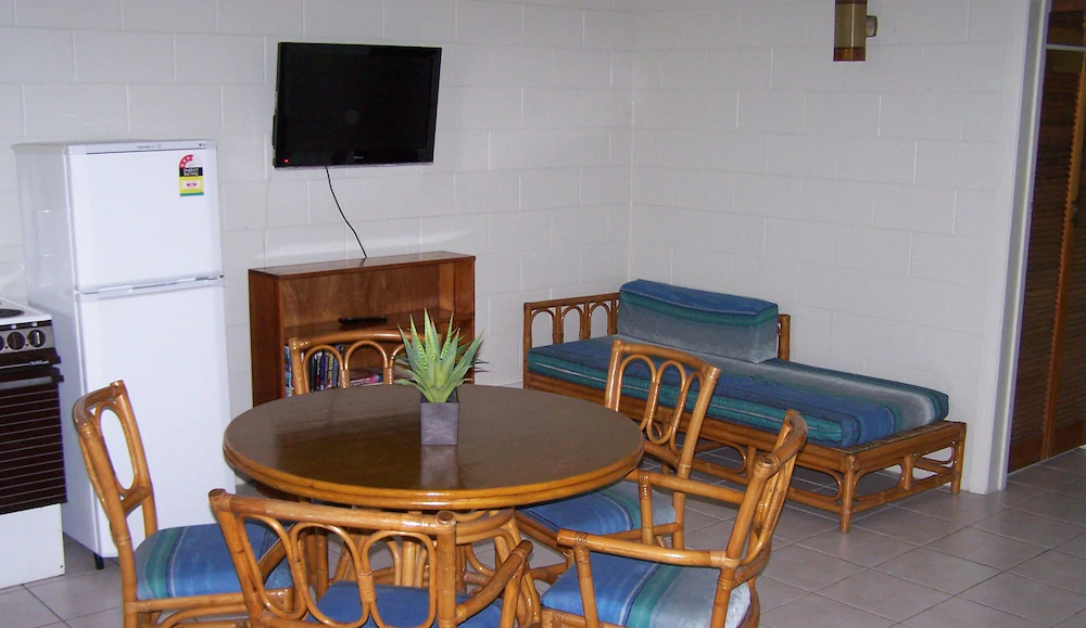 Magnetic Retreat Holiday Units