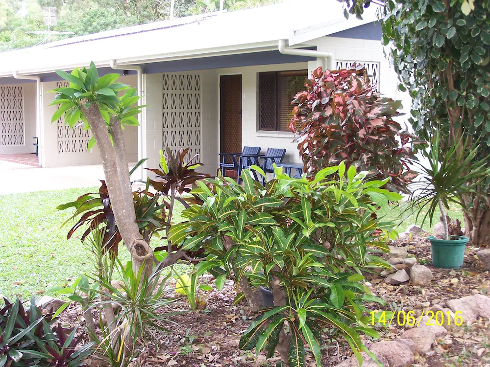 Magnetic Retreat Holiday Units