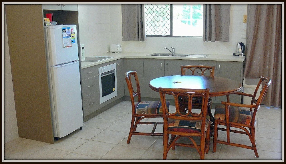 Magnetic Retreat Holiday Units