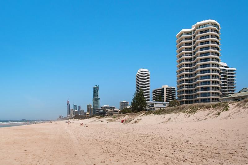 Beachside Tower Apartments