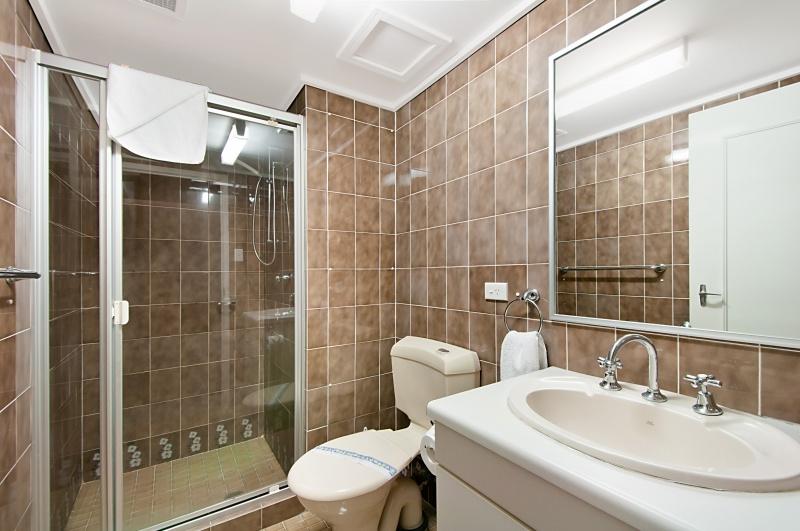 Beachside Tower Apartments