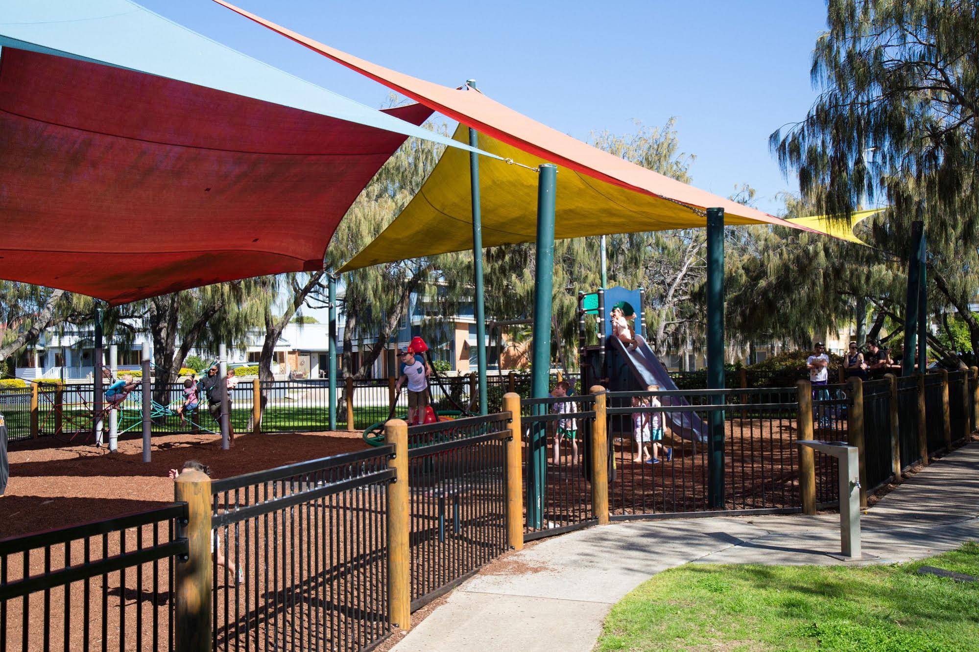 Pale Pacific Holiday Units