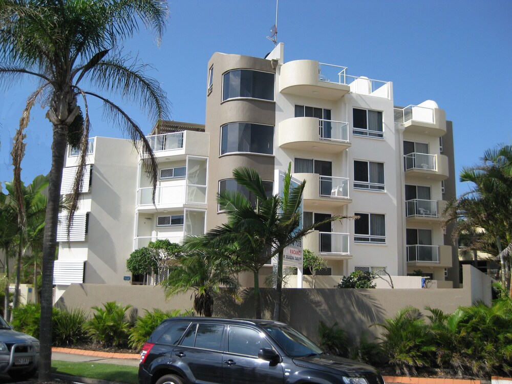 Burlington Holiday Apartments