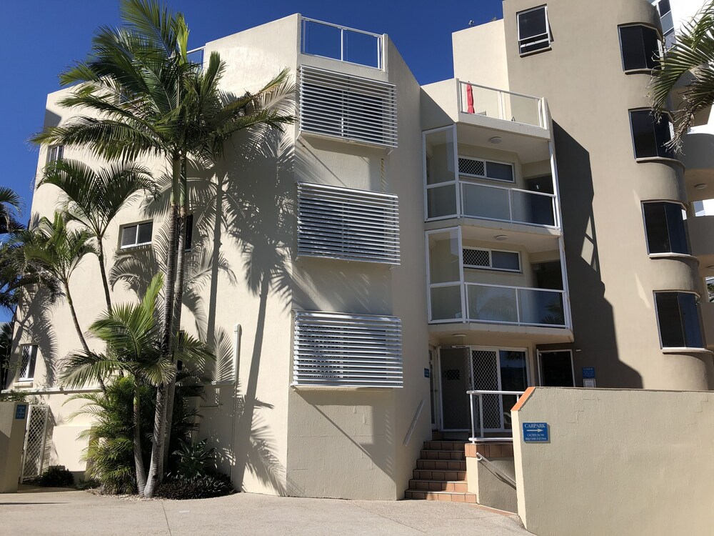 Burlington Holiday Apartments