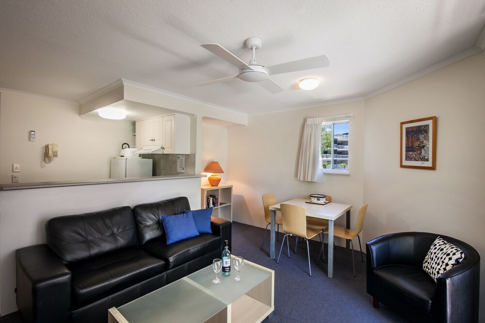 Burlington Holiday Apartments