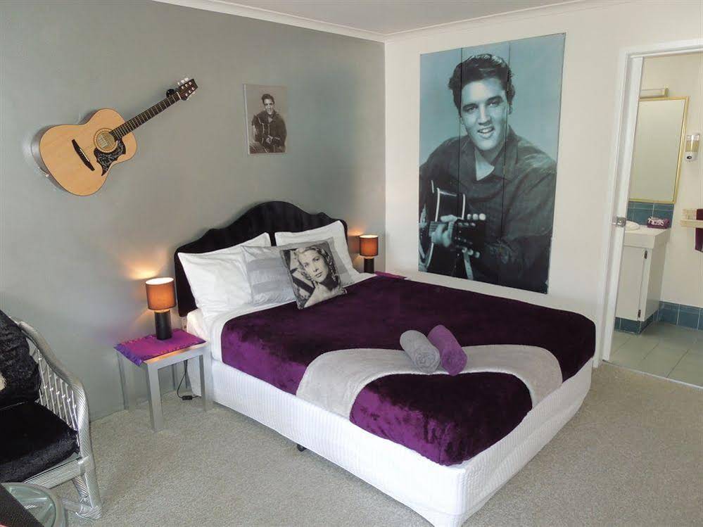 Cotton Tree Beach Motel