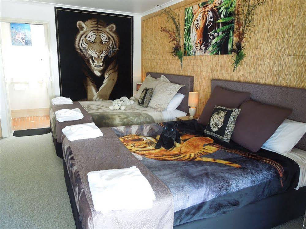 Cotton Tree Beach Motel