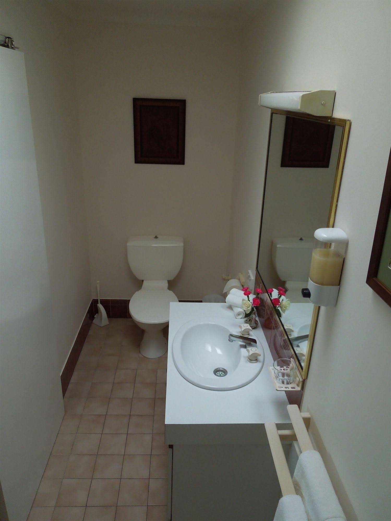 Cotton Tree Beach Motel