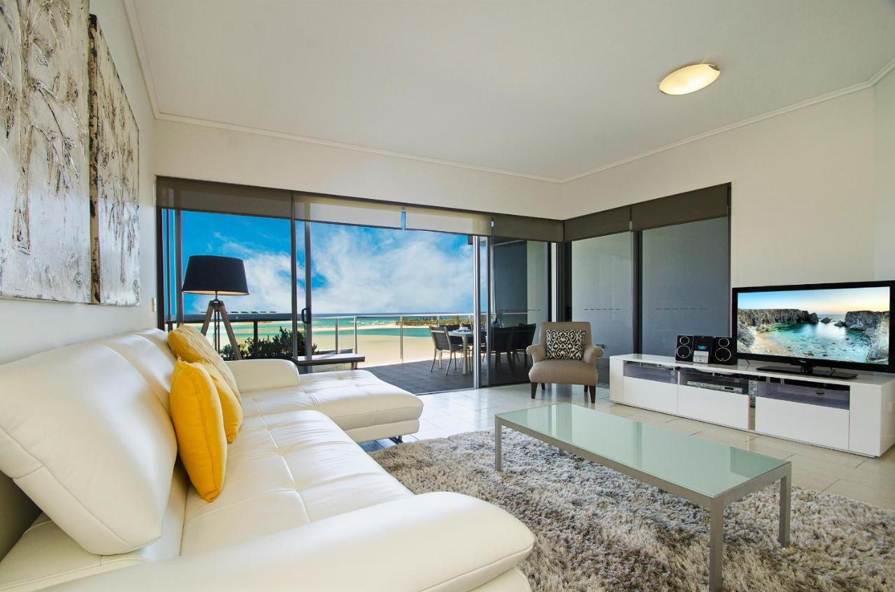 Waves Maroochy River