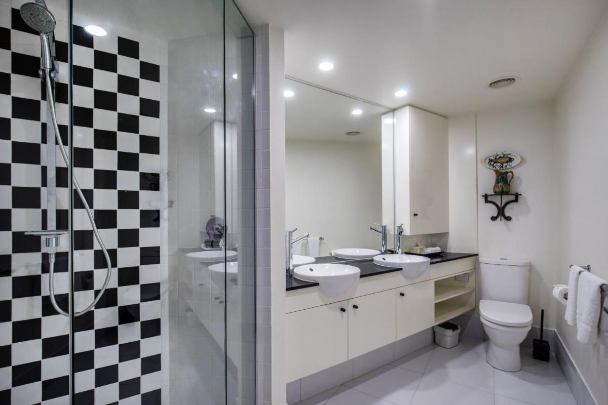 Waves Maroochy River