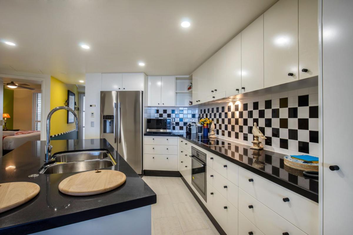 Waves Maroochy River