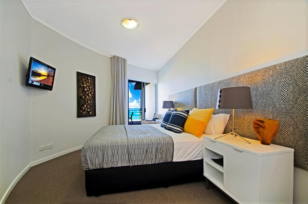 Waves Maroochy River