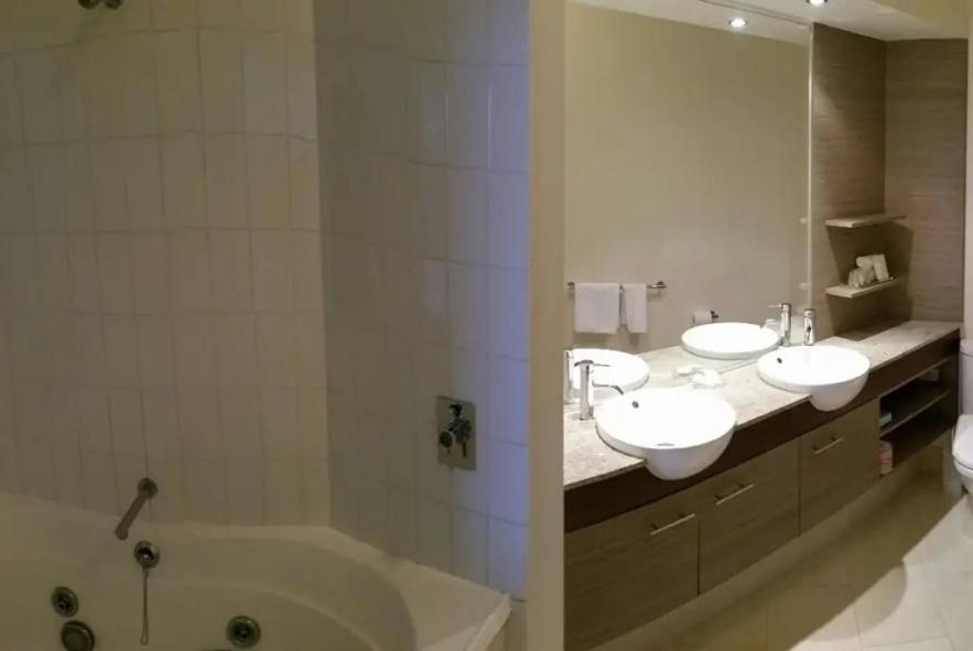 Waves Maroochy River