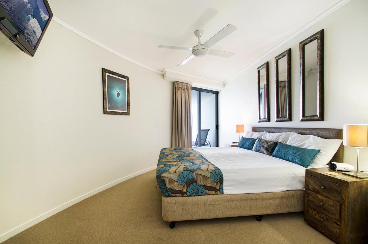 Waves Maroochy River