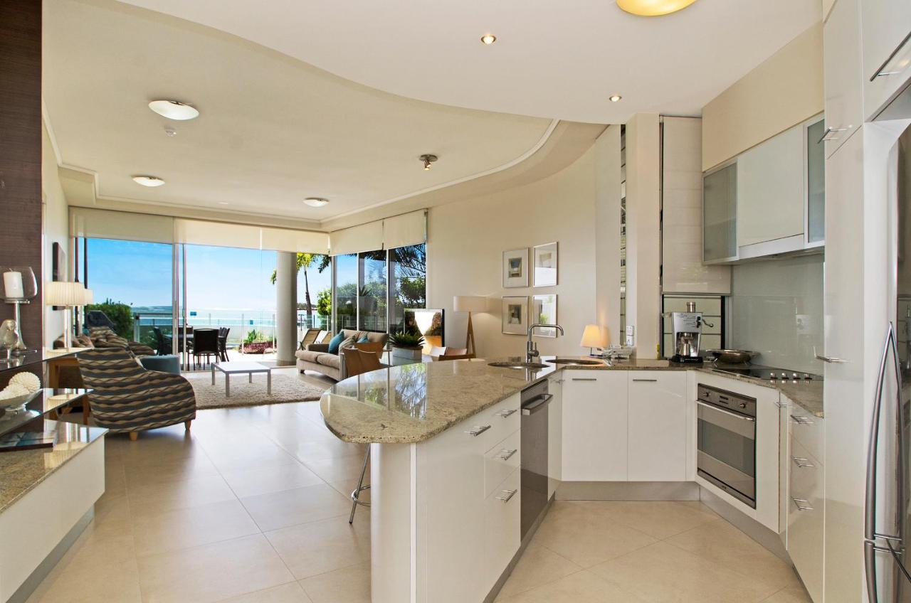 Waves Maroochy River