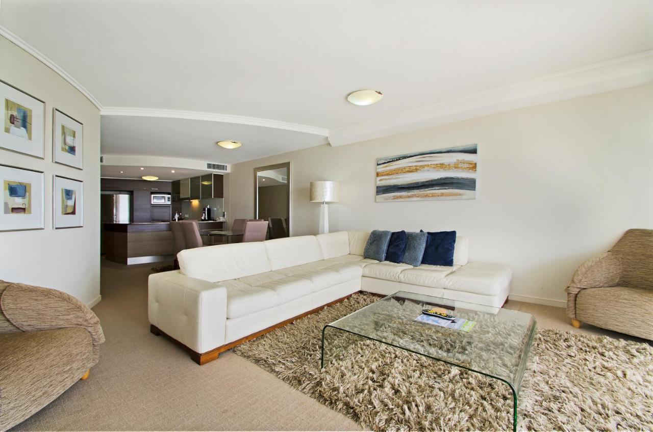 Waves Maroochy River