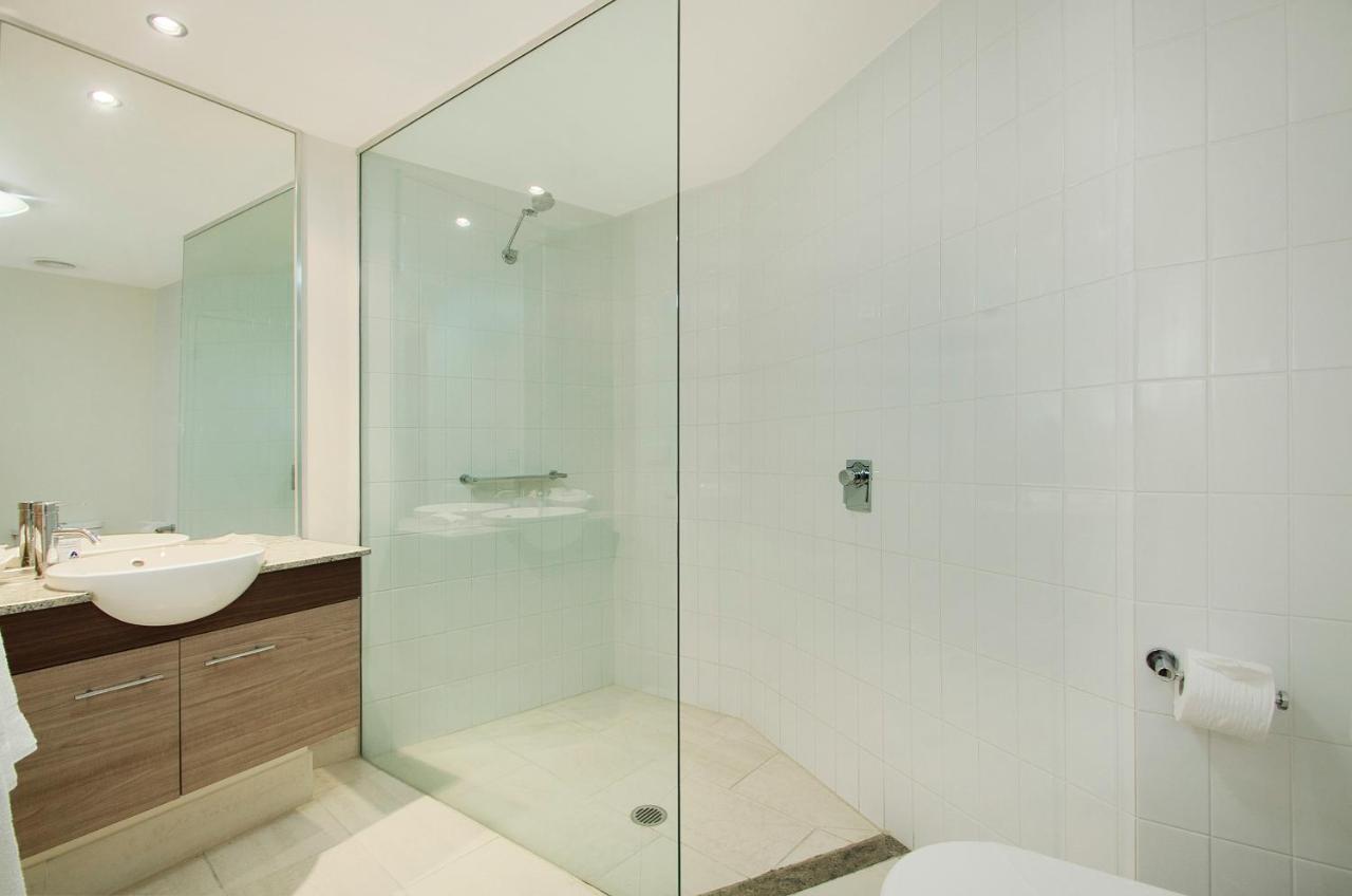 Waves Maroochy River