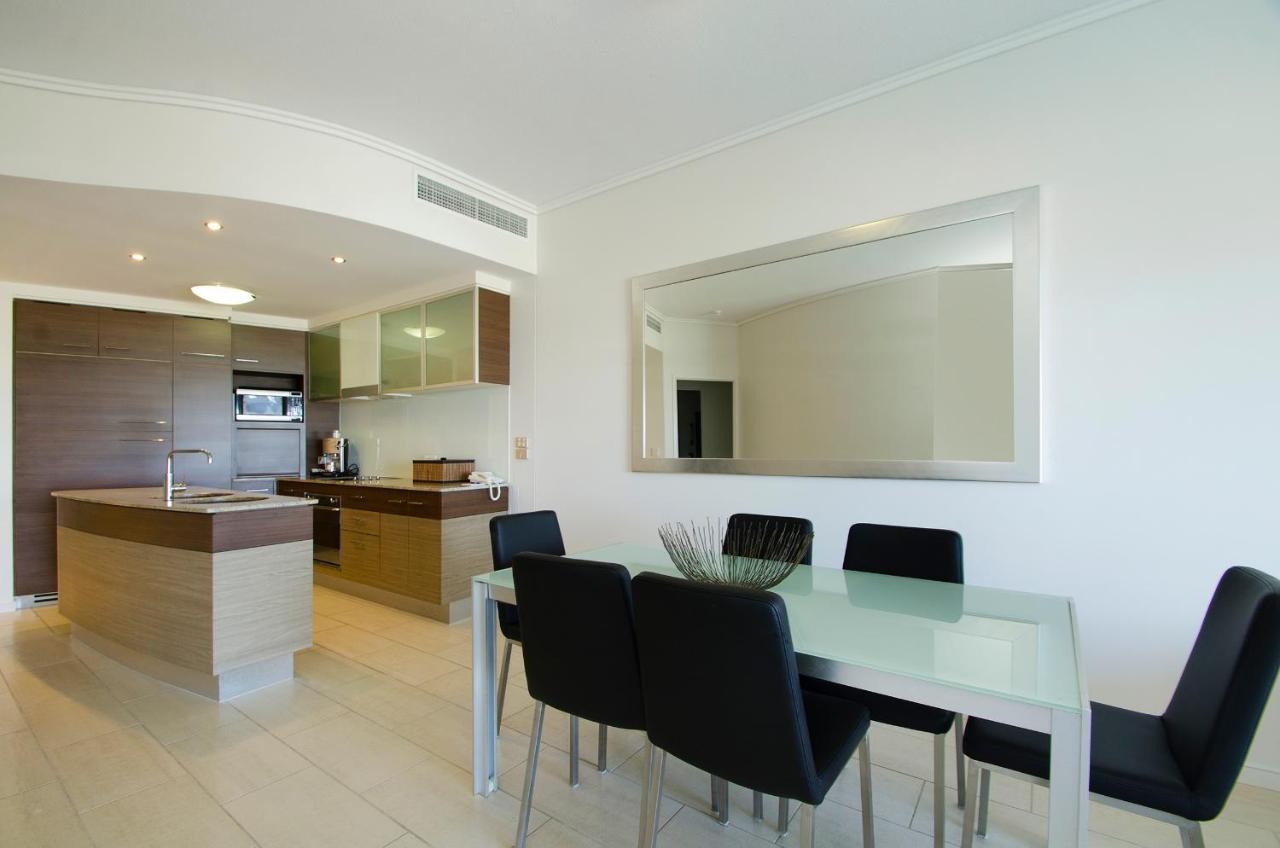 Waves Maroochy River