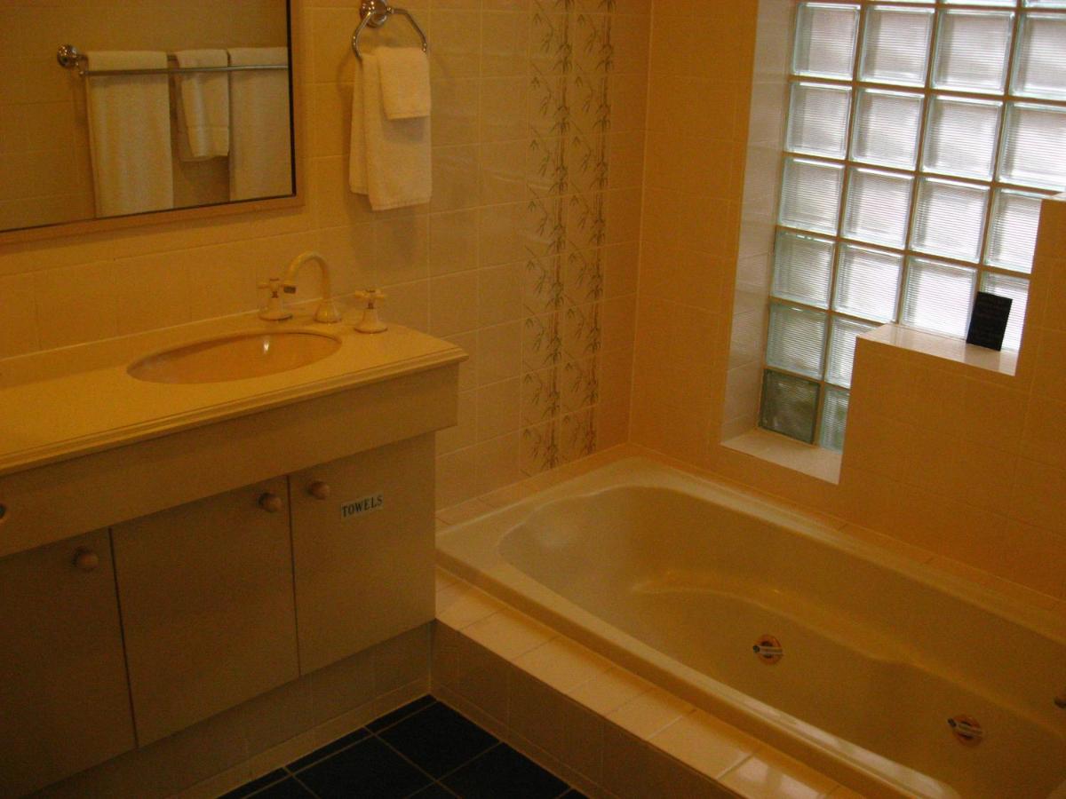 McNevins Maryborough Motel