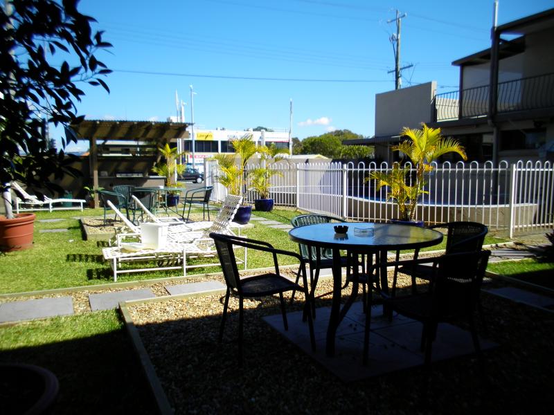 A' Montego Mermaid Beach Motel