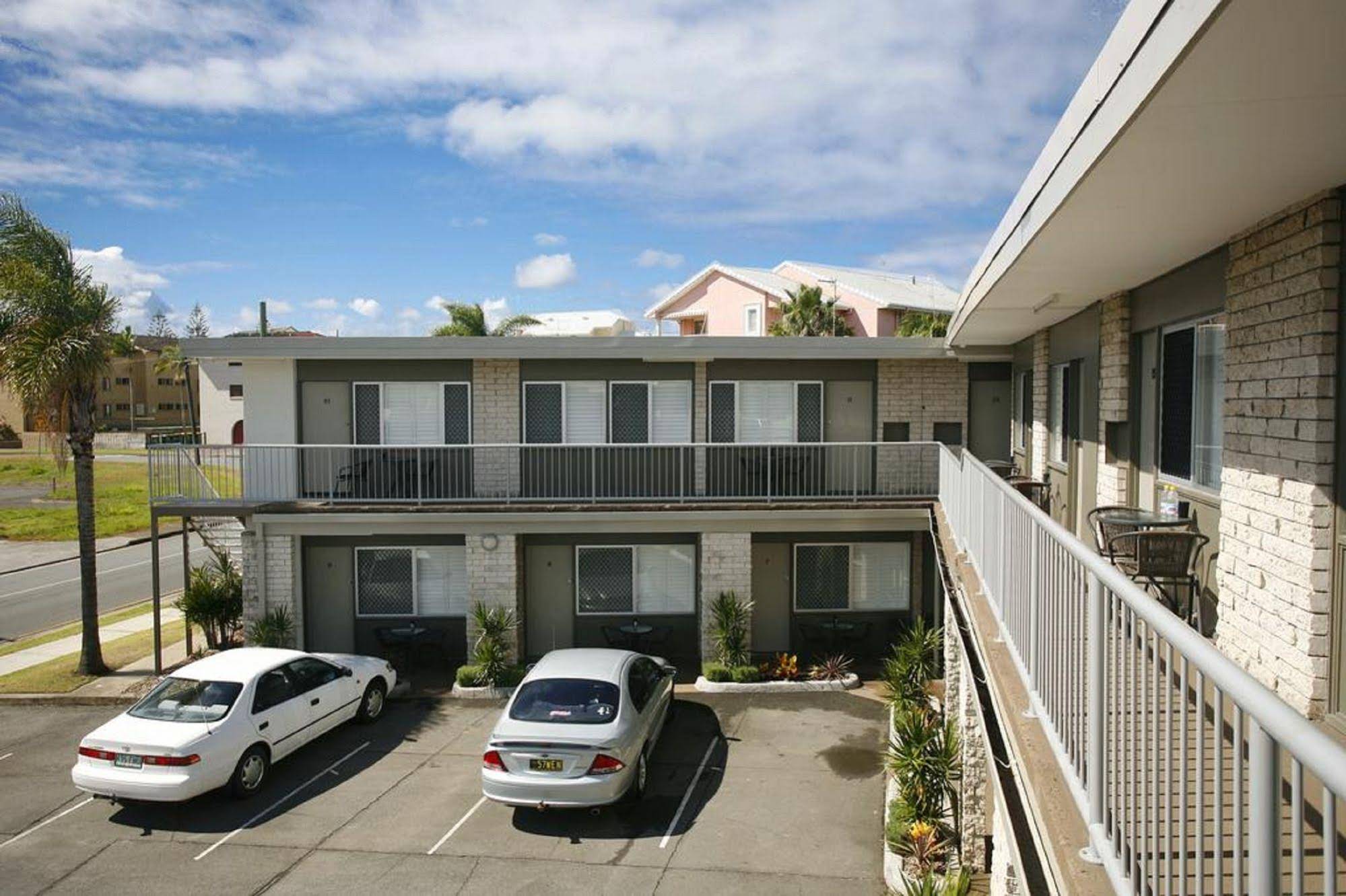 Tropicana Motel
