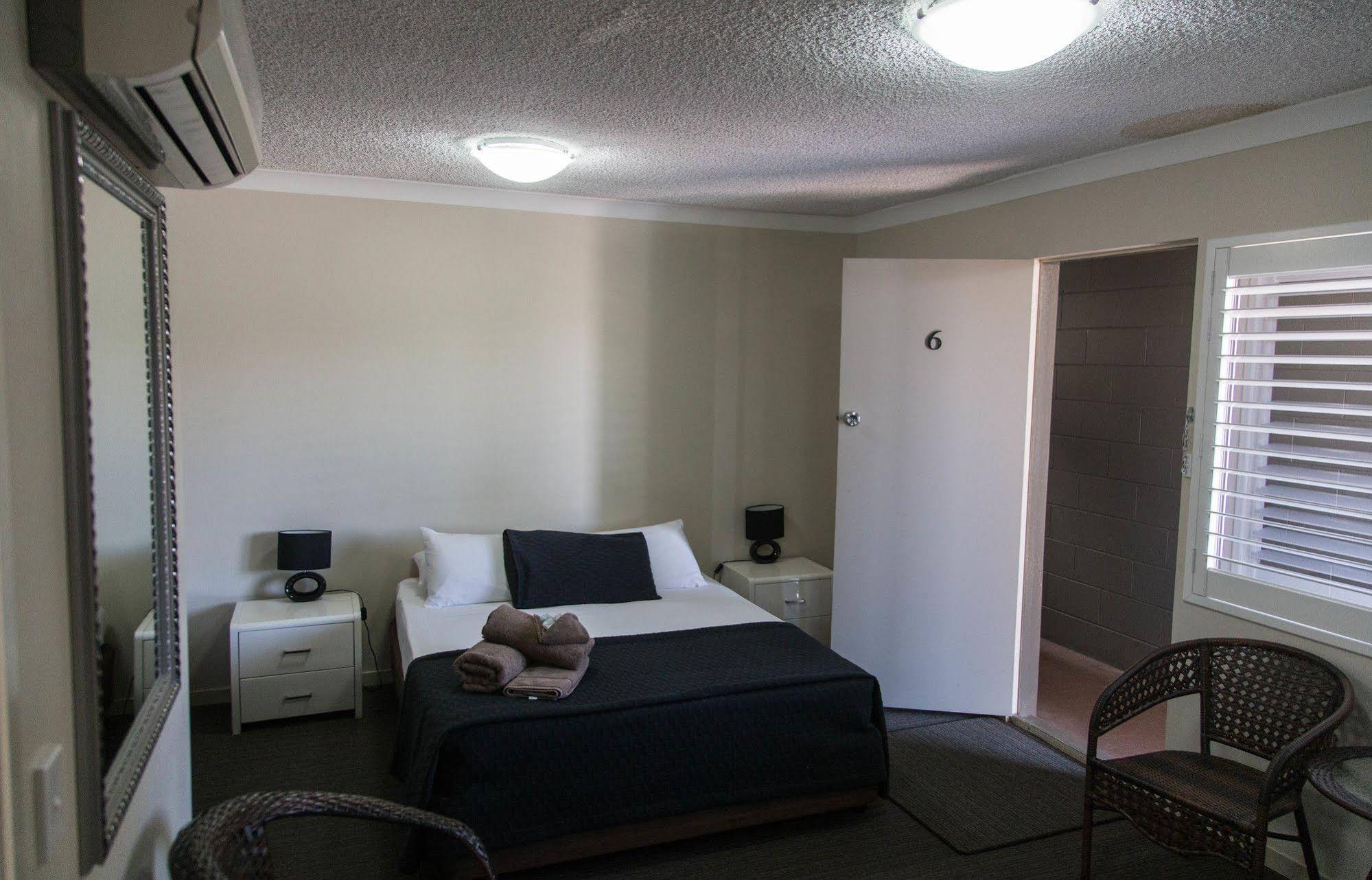 Tropicana Motel