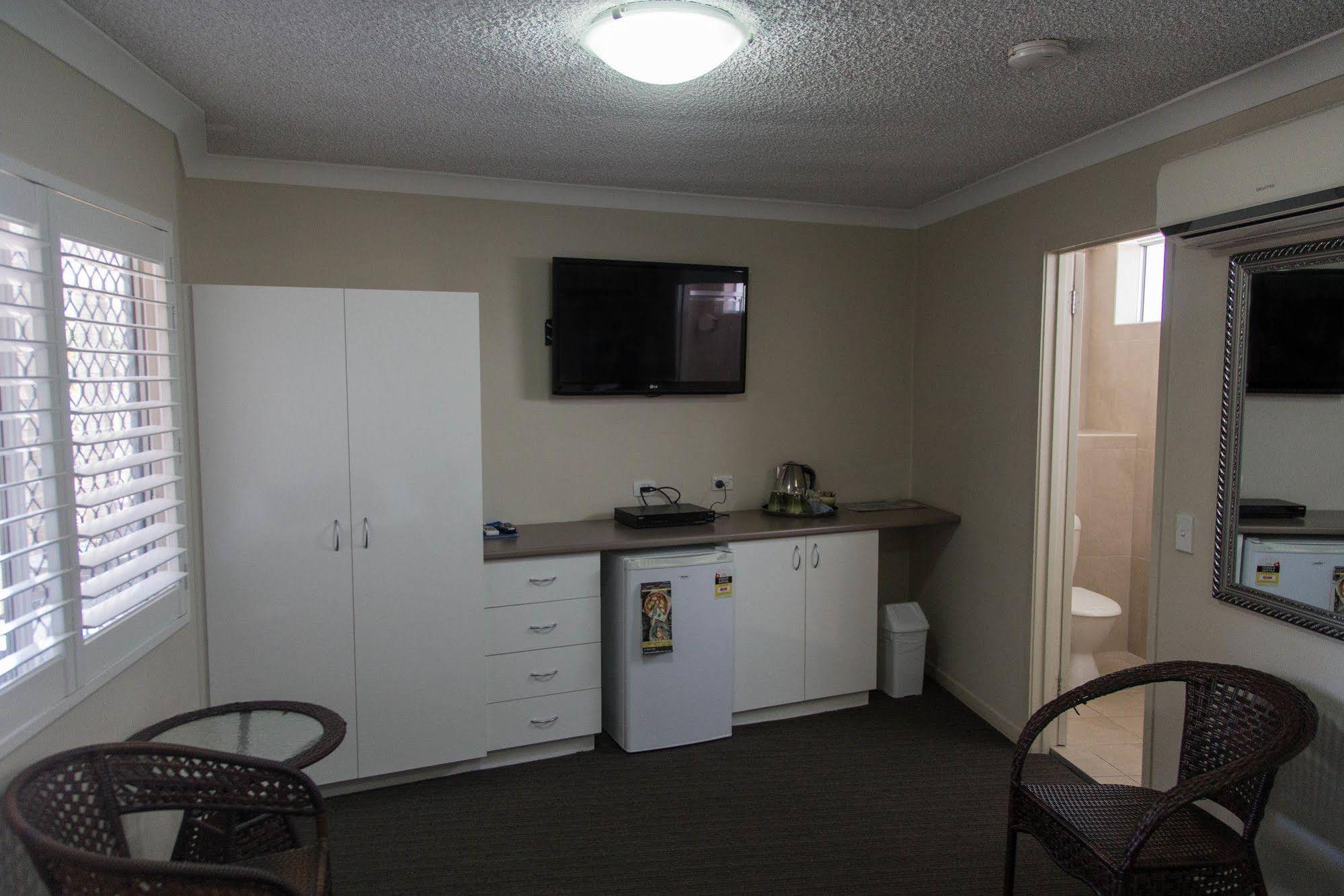 Tropicana Motel