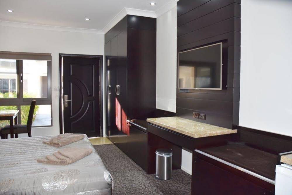 Western Downs Motor Inn