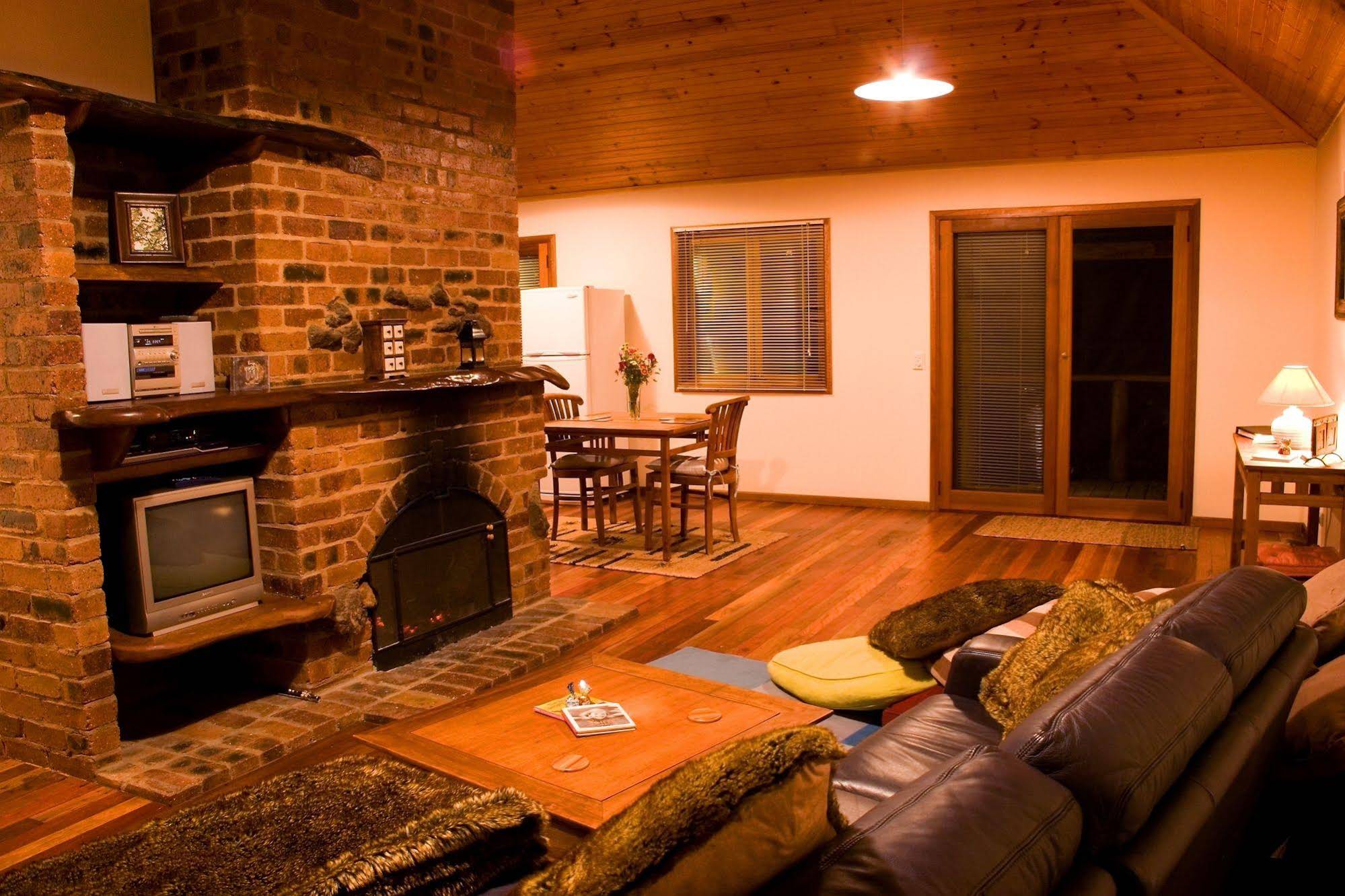Hunchy Hideaway