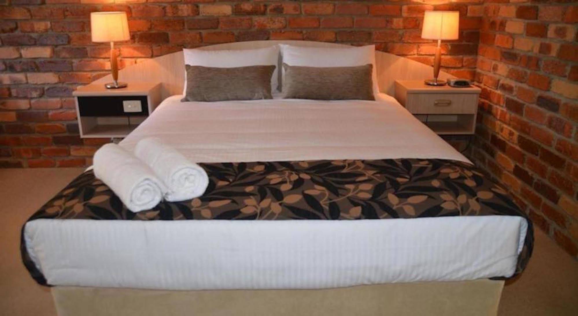Montville Mountain Inn Resort