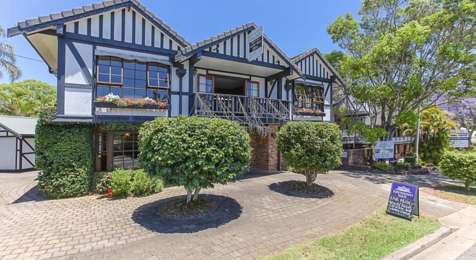 Montville Mountain Inn Resort